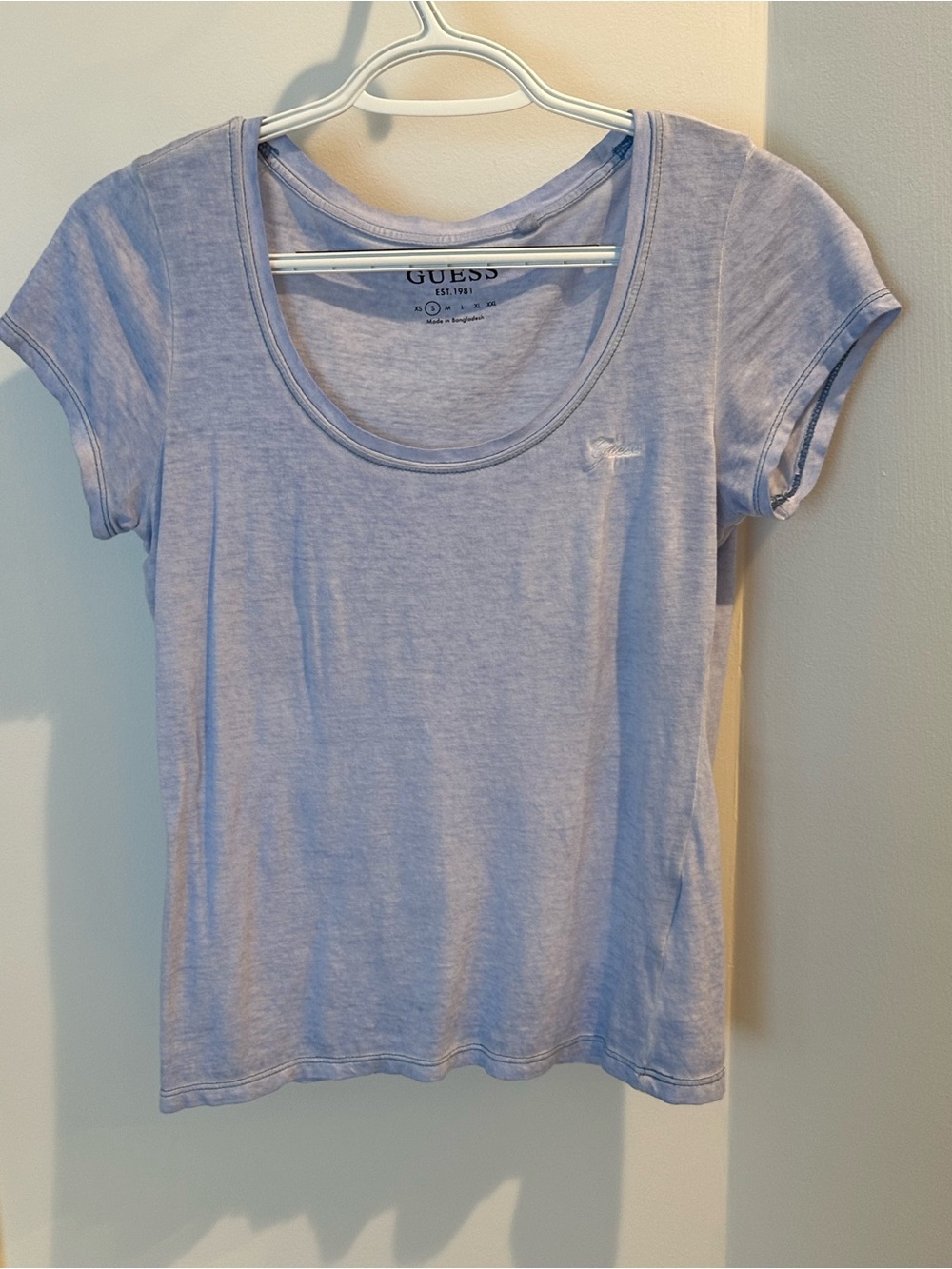 Guess, light cotton top